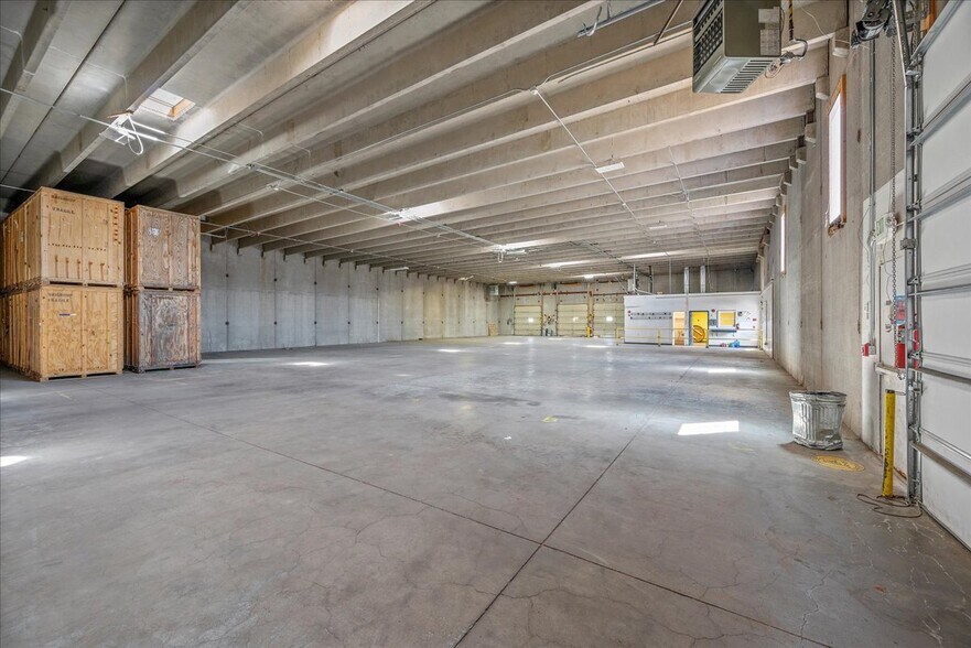 More Photos Of 265 Northamerican Rd, Cheyenne Warehouse For Lease