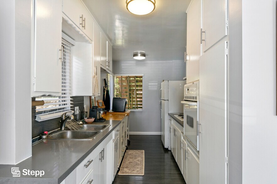 More Photos Of 1809 Appleton St, Long Beach Apartments For Sale