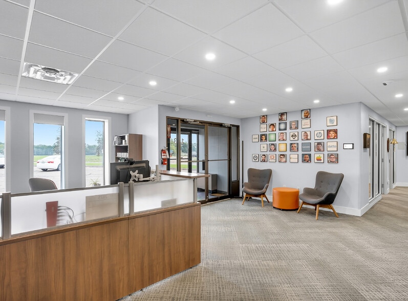 More Photos Of 1359 Fletcher Rd, Saskatoon Office For Sale