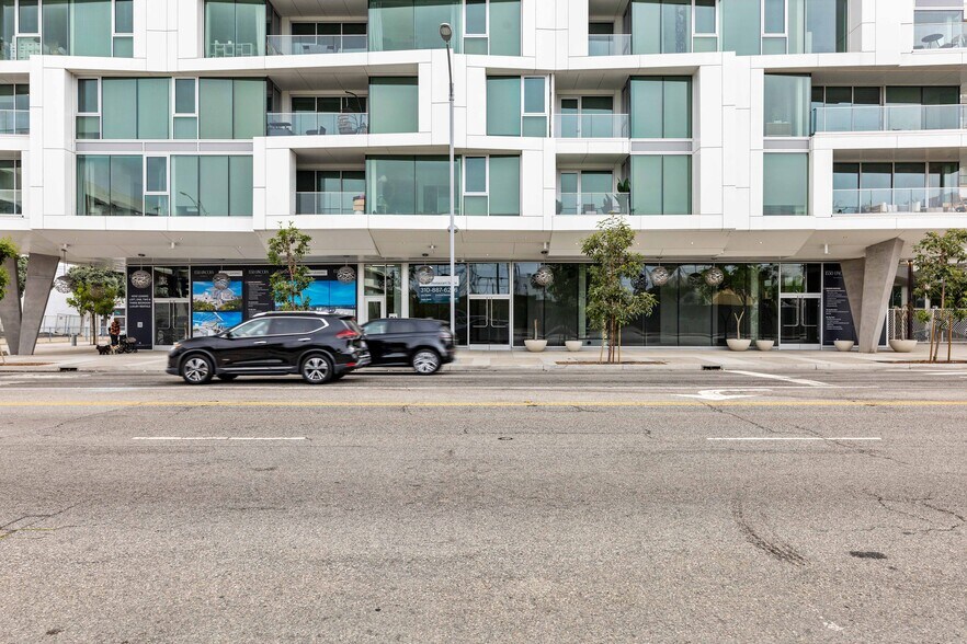 More Photos Of 1550 Lincoln Blvd, Santa Monica Apartments For Lease
