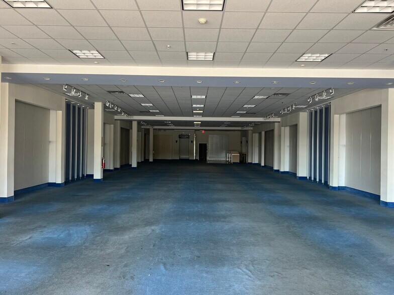 More Photos Of 45 S Route 9W, West Haverstraw Unknown For Lease