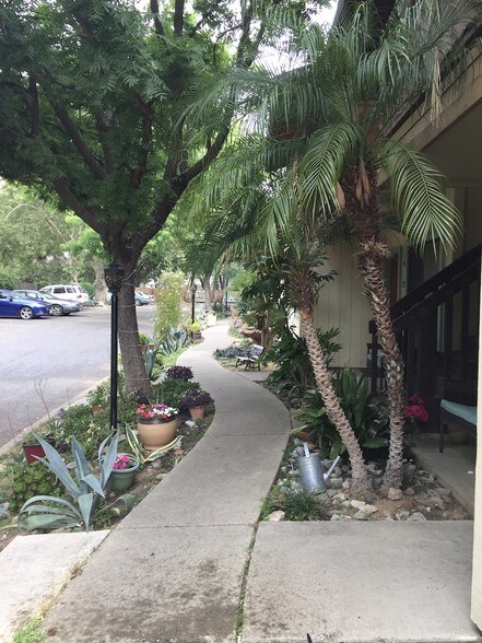 More Photos Of 4835 Orange Grove Ave, Sacramento Apartments For Sale