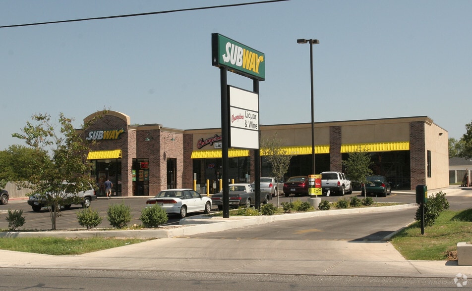 Primary Photo Of 314 S Ww White Rd, San Antonio Freestanding For Lease