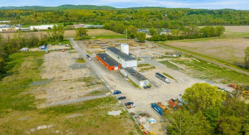 More Photos Of 69 Neck Rd, Westfield Warehouse For Lease