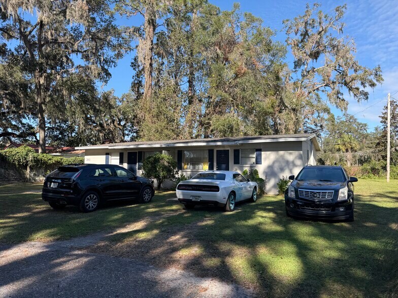 More Photos Of 283 SW Davaca Gln, Lake City Multifamily For Sale