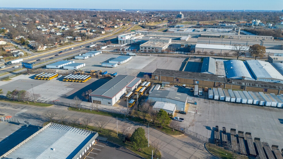 More Photos Of 3901 Union Blvd, Saint Louis Warehouse For Sale