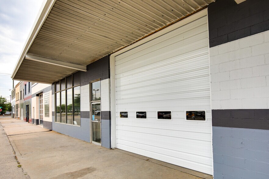 More Photos Of 207 Poythress Street, Hopewell Storefront Retail Office For Lease