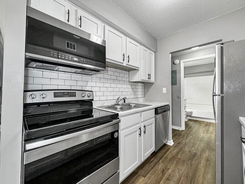 More Photos Of 3300 S Westbrooke Ln, Sioux Falls Apartments For Sale