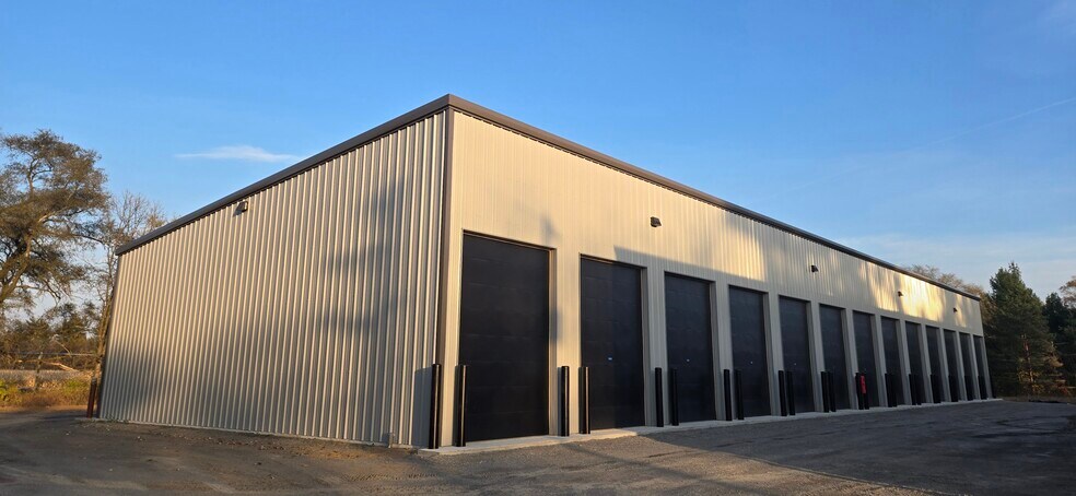 More Photos Of 5315 Old So White Rd, Plover Distribution For Lease