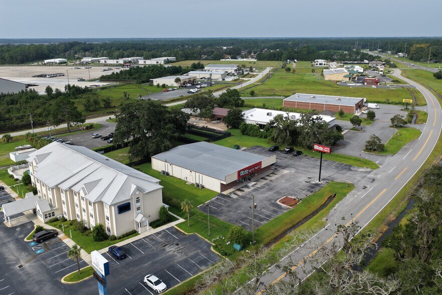 More Photos Of 375 Palisade Dr, Brunswick General Retail For Sale