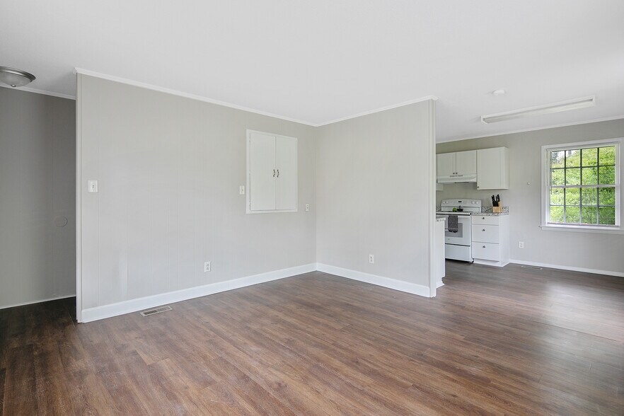 More Photos Of 817 Ridge Rd, Fayetteville Apartments For Sale