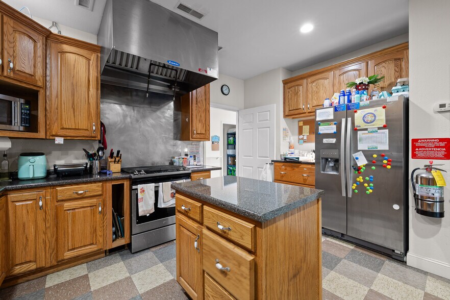 More Photos Of 419 Pin Hook Rd, Spring City Assisted Living For Sale