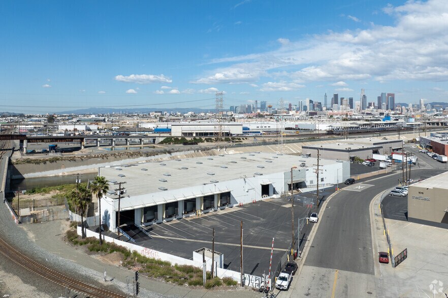 More Photos Of 1625 Perrino Pl, Los Angeles Warehouse For Lease