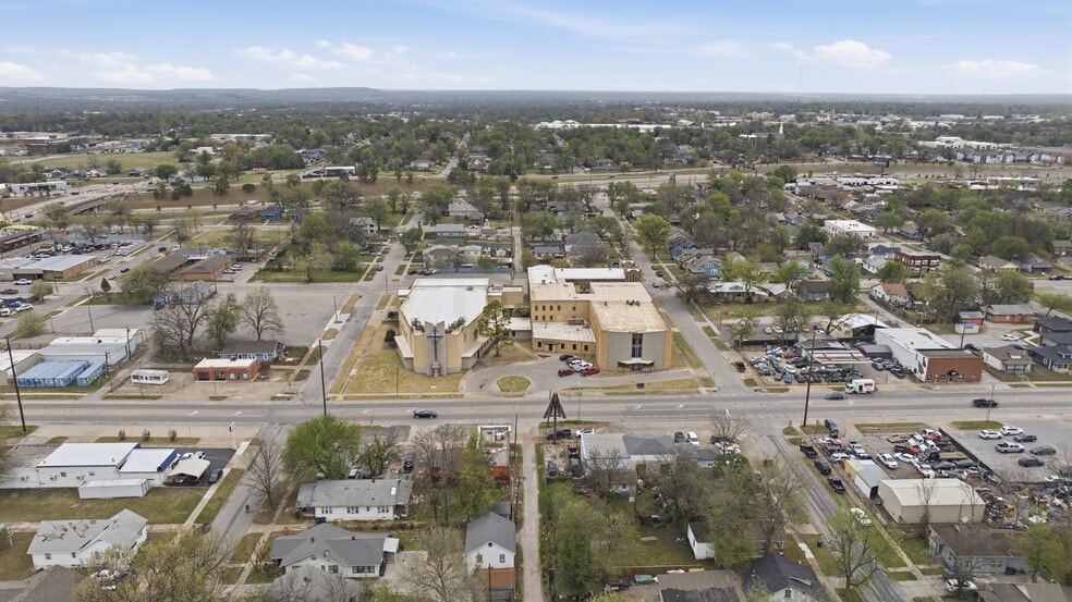 More Photos Of 1915 E 3rd St, Tulsa Religious Facility For Sale