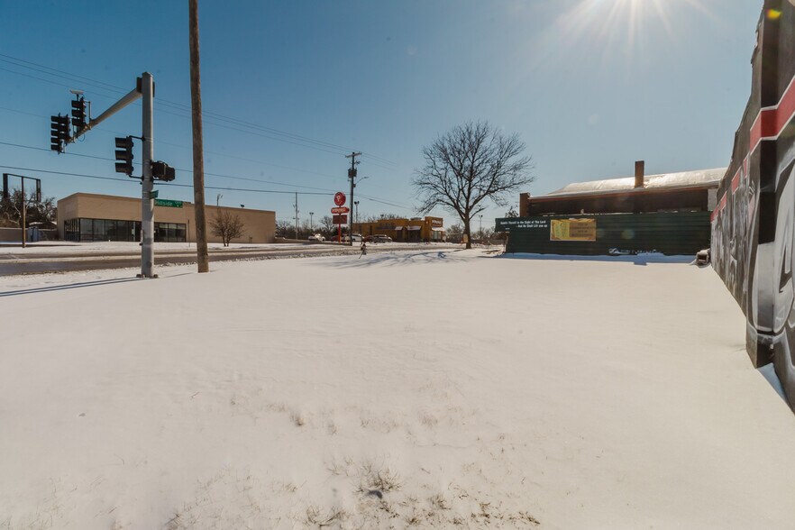 More Photos Of 3117 E 13th St, Wichita Freestanding For Sale