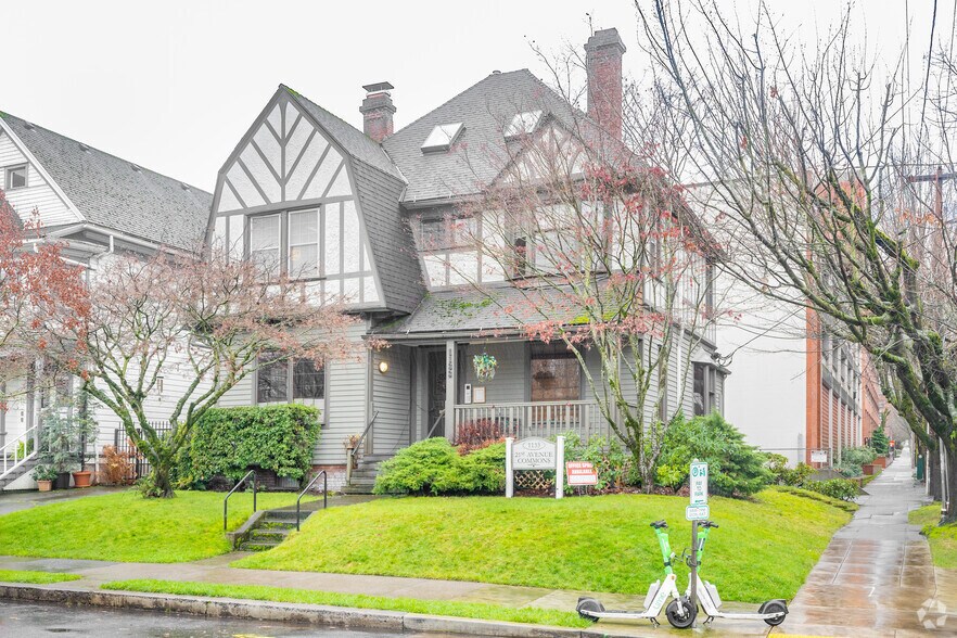 More Photos Of 1133 NW 21st Ave, Portland Office For Sale