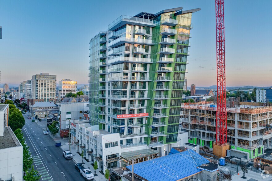 Primary Photo Of 946 Johnson St, Victoria Multifamily For Sale