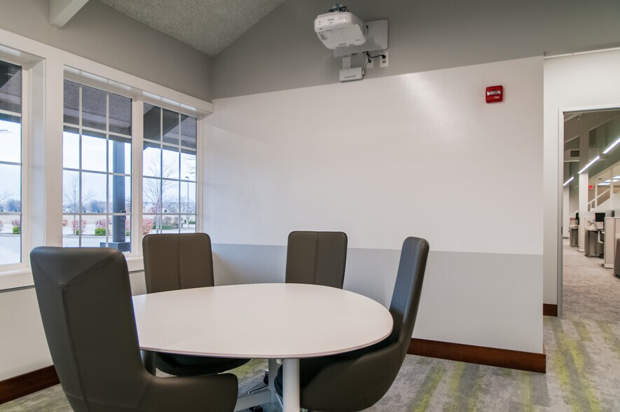 More Photos Of 15755 N Pointe Blvd, Noblesville Medical For Sale