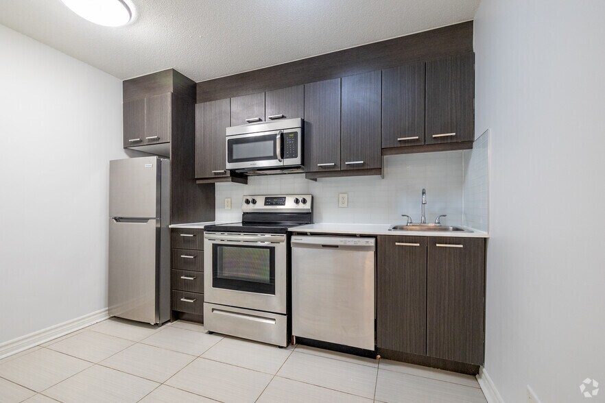More Photos Of 1150-1160 Rue Sherbrooke E, Montréal Apartments For Lease