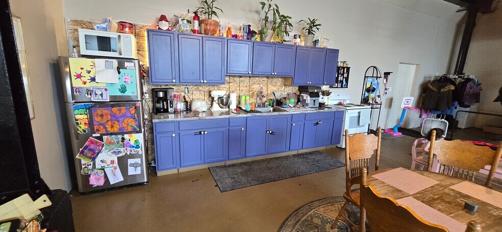 More Photos Of 405 Rhode Island St, Buffalo Light Distribution For Sale