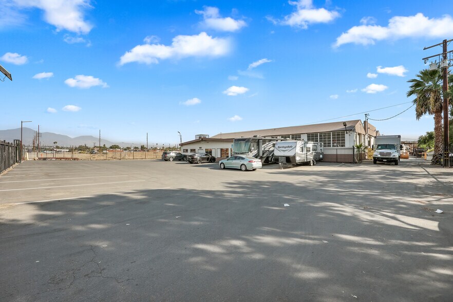 More Photos Of 1087 E 9th St, San Bernardino Warehouse For Lease