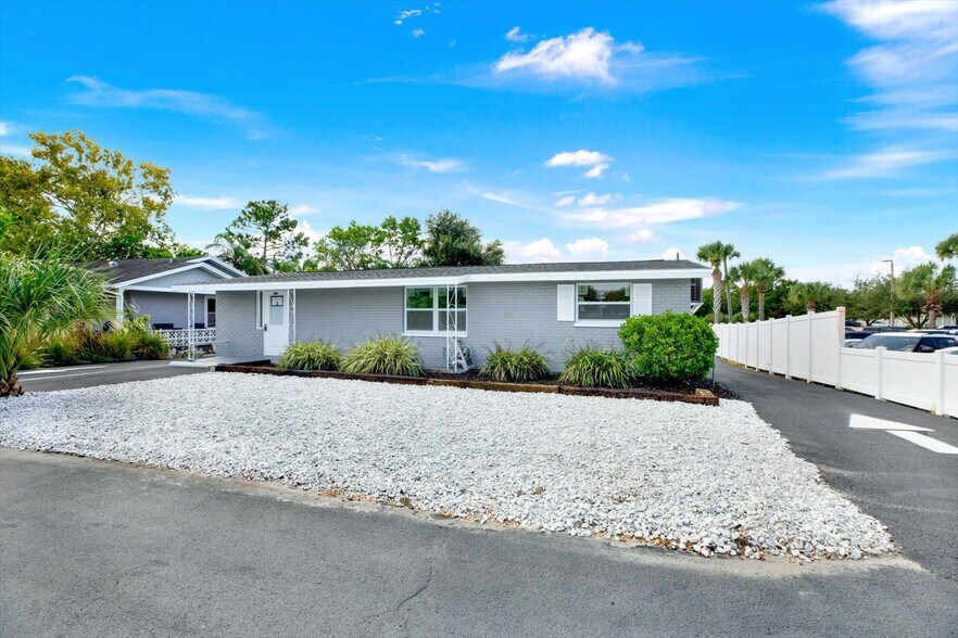 More Photos Of 6102 Indiana Ave, New Port Richey Office For Sale