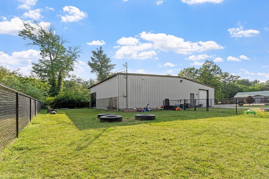 More Photos Of 1 Beverly Dr, Sterling Storefront For Sale