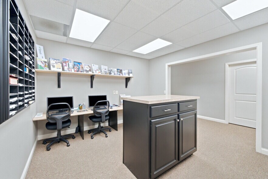 More Photos Of 9109 Stellhorn Crossing Blvd, Fort Wayne Office For Lease