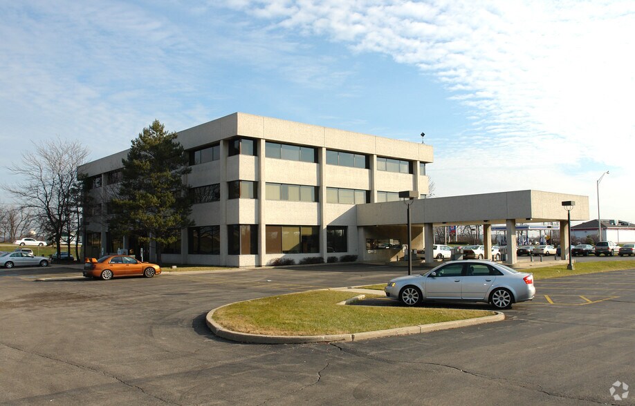 More Photos Of 1300 Greenbrook Blvd, Hanover Park Office For Sale