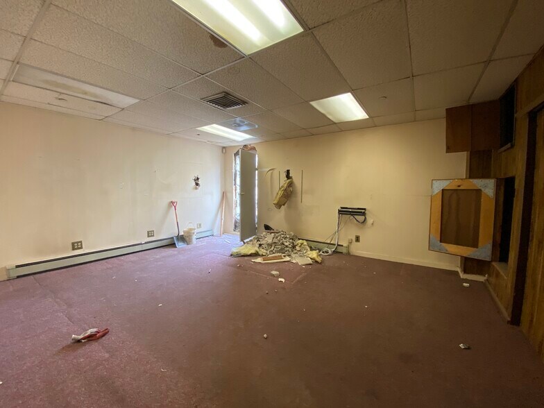 More Photos Of 333 Stagg St, Brooklyn Warehouse For Lease