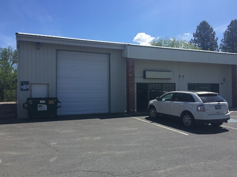 More Photos Of 7826 N Market St, Spokane Warehouse For Lease