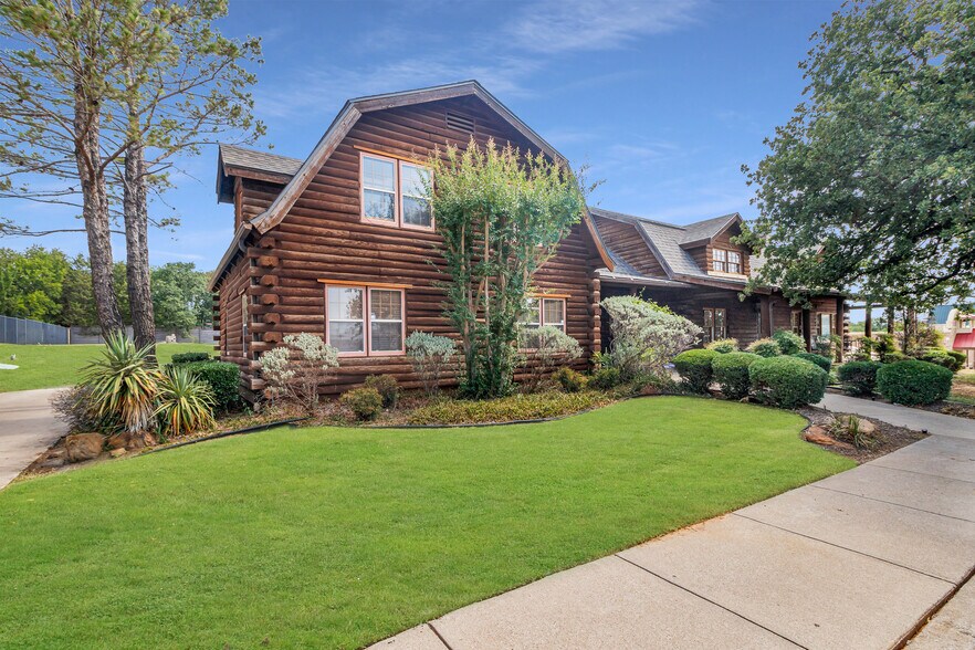 More Photos Of 100 Quest Ct, Keller Office For Sale