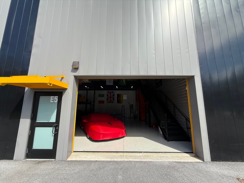 More Photos Of 8752 Atlantic Ave, Delray Beach Industrial For Sale