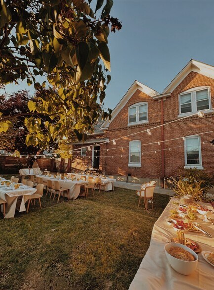 Primary Photo Of 139 SW I St, Grants Pass Specialty For Sale