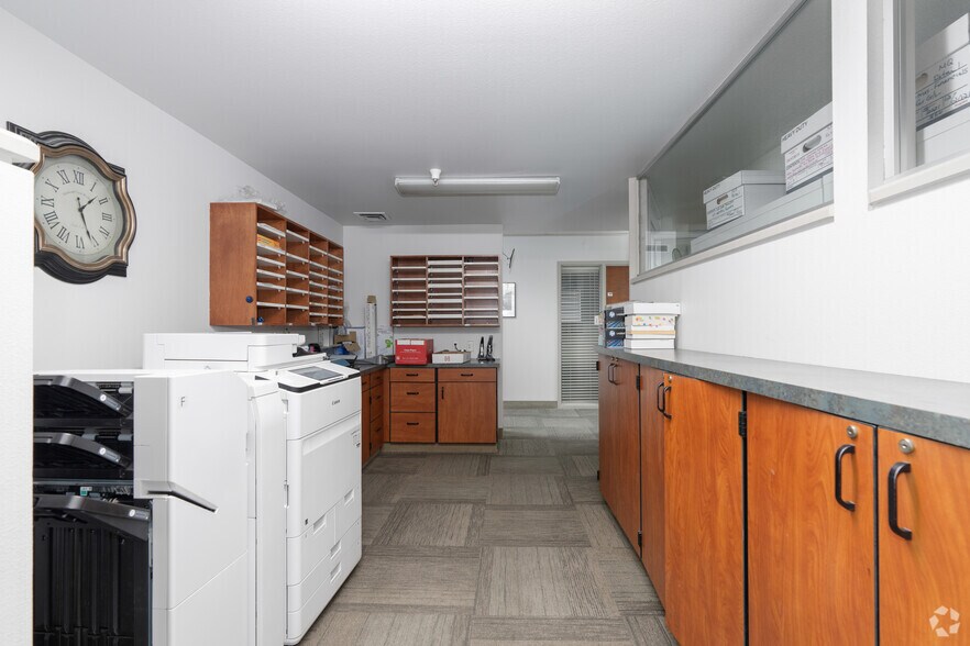 More Photos Of 596 Hoffman Rd, Independence Manufacturing For Sale