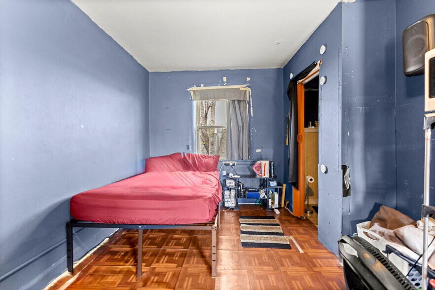 More Photos Of 228 Inkster Rd, Inkster Apartments For Sale