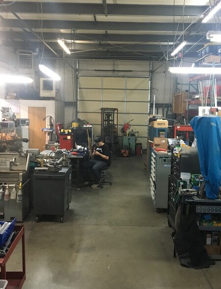 More Photos Of 1822 Skyway Dr, Longmont Light Manufacturing For Lease