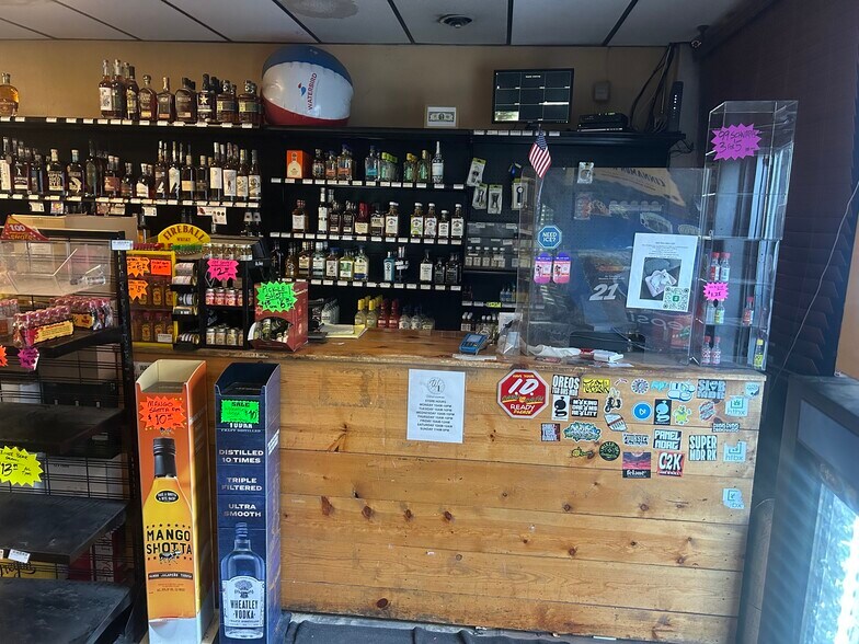 More Photos Of 3729 Walnut St, Denver General Retail For Sale