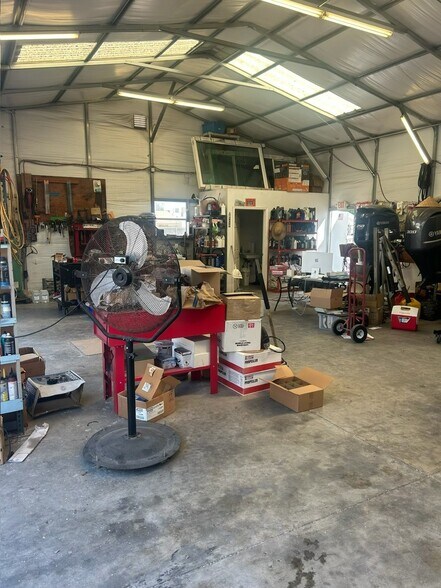 More Photos Of 4930 9th Ave S, Gulfport Service For Lease