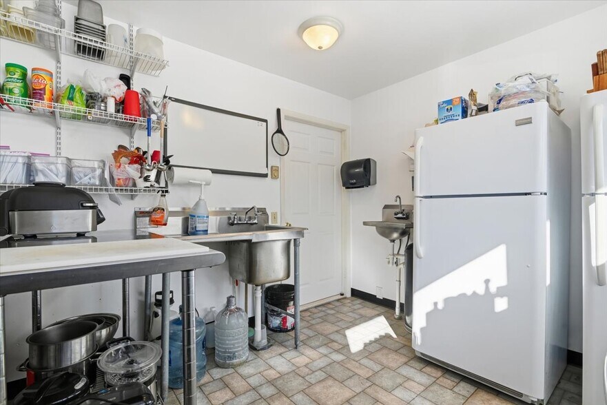 More Photos Of 647 Route 739, Lords Valley Office For Sale