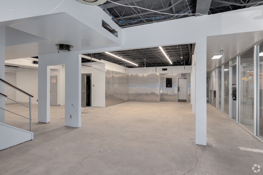 More Photos Of 260 S Hibbert St, Mesa Warehouse For Lease