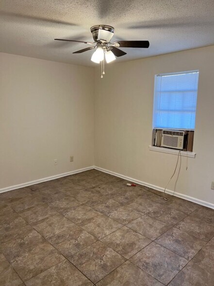More Photos Of 261 Keel Ave, Memphis Apartments For Sale