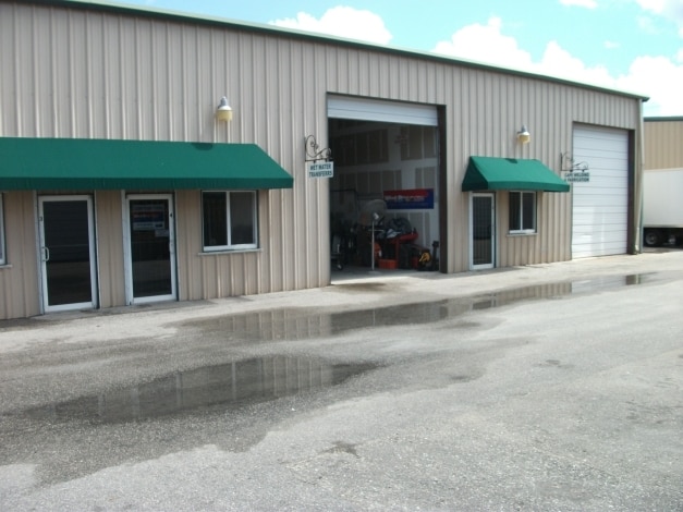 More Photos Of 2621 NE 9th Ave, Cape Coral Warehouse For Lease