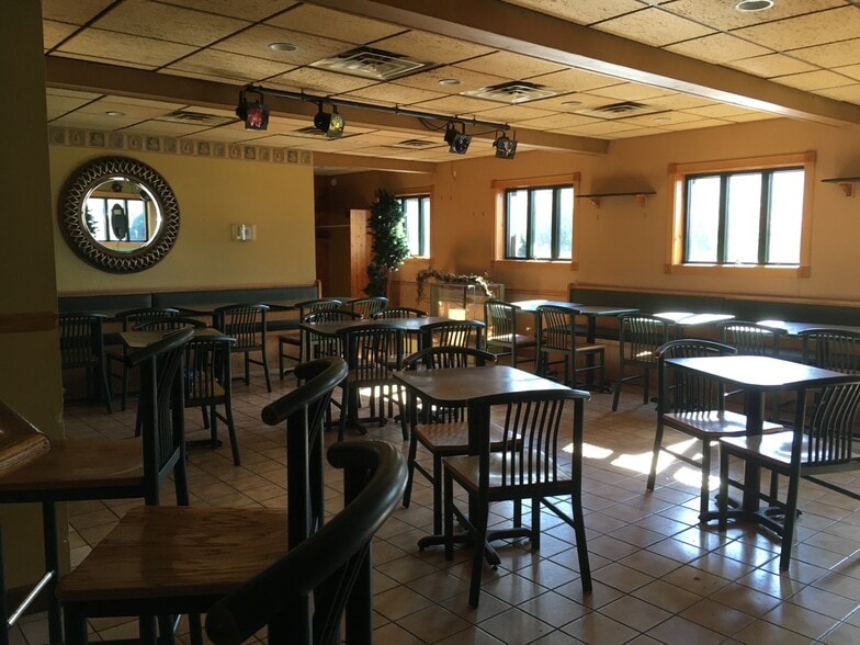 More Photos Of 670 Pike St, Houston Restaurant For Sale