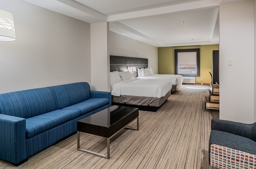 More Photos Of 2440 Gulf Fwy, Texas City Hotel For Sale