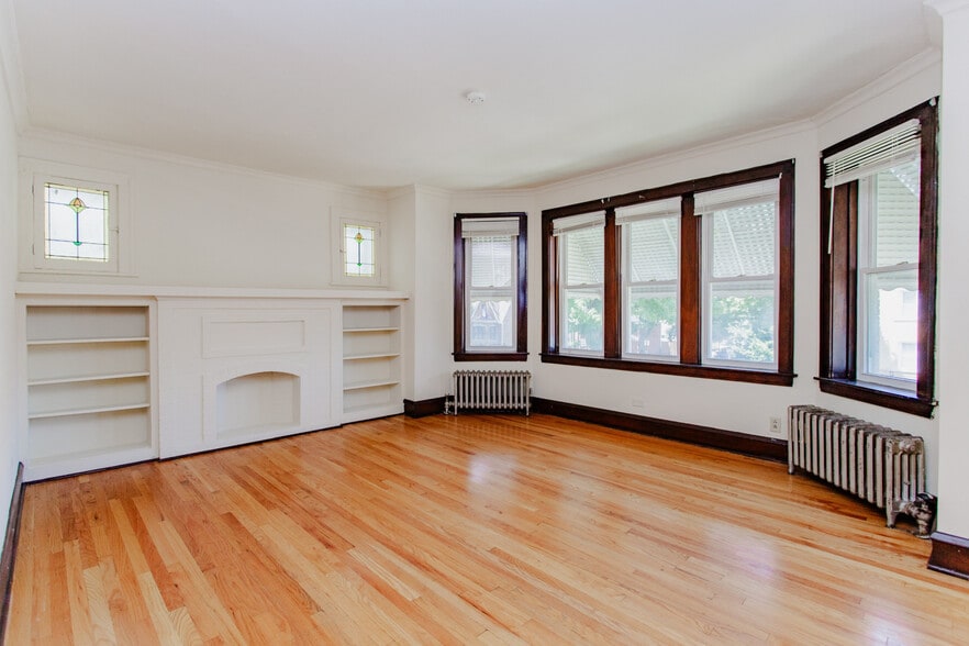 More Photos Of 2903 N Linder Ave, Chicago Apartments For Sale