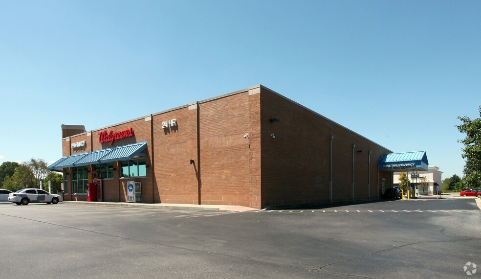 More Photos Of 1900 S Ohio St, Martinsville Drugstore For Sale
