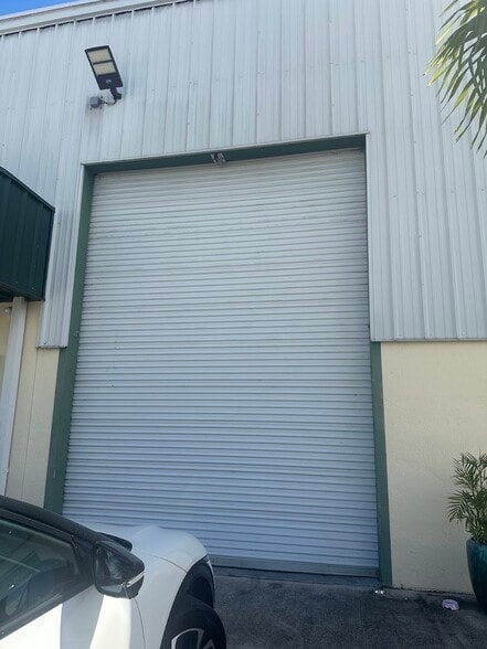 More Photos Of 161 Commerce Rd, Boynton Beach Warehouse For Sale