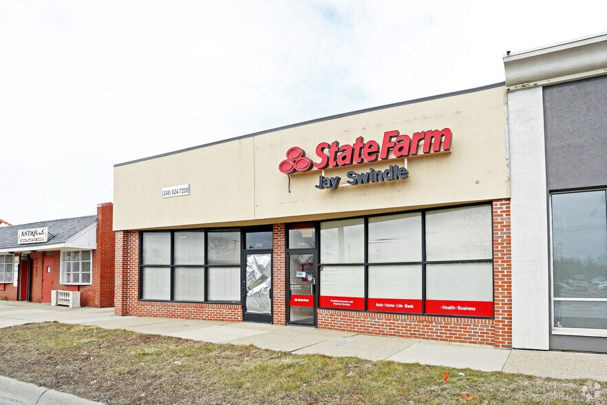 More Photos Of 27510-27512 W 8 Mile Rd, Farmington Hills General Retail For Sale
