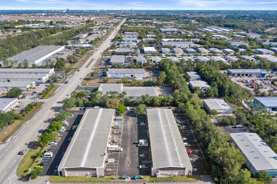 More Photos Of 12165 Metro Pky, Fort Myers Light Manufacturing For Lease